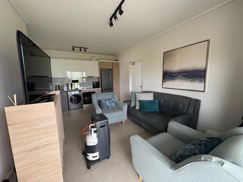 To Let 1 Bedroom Property for Rent in Richwood Western Cape